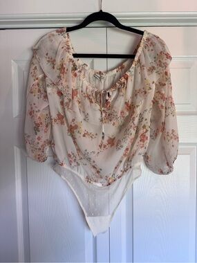 Abercrombie & Fitch Cream Floral Off-Shoulder Bodysuit